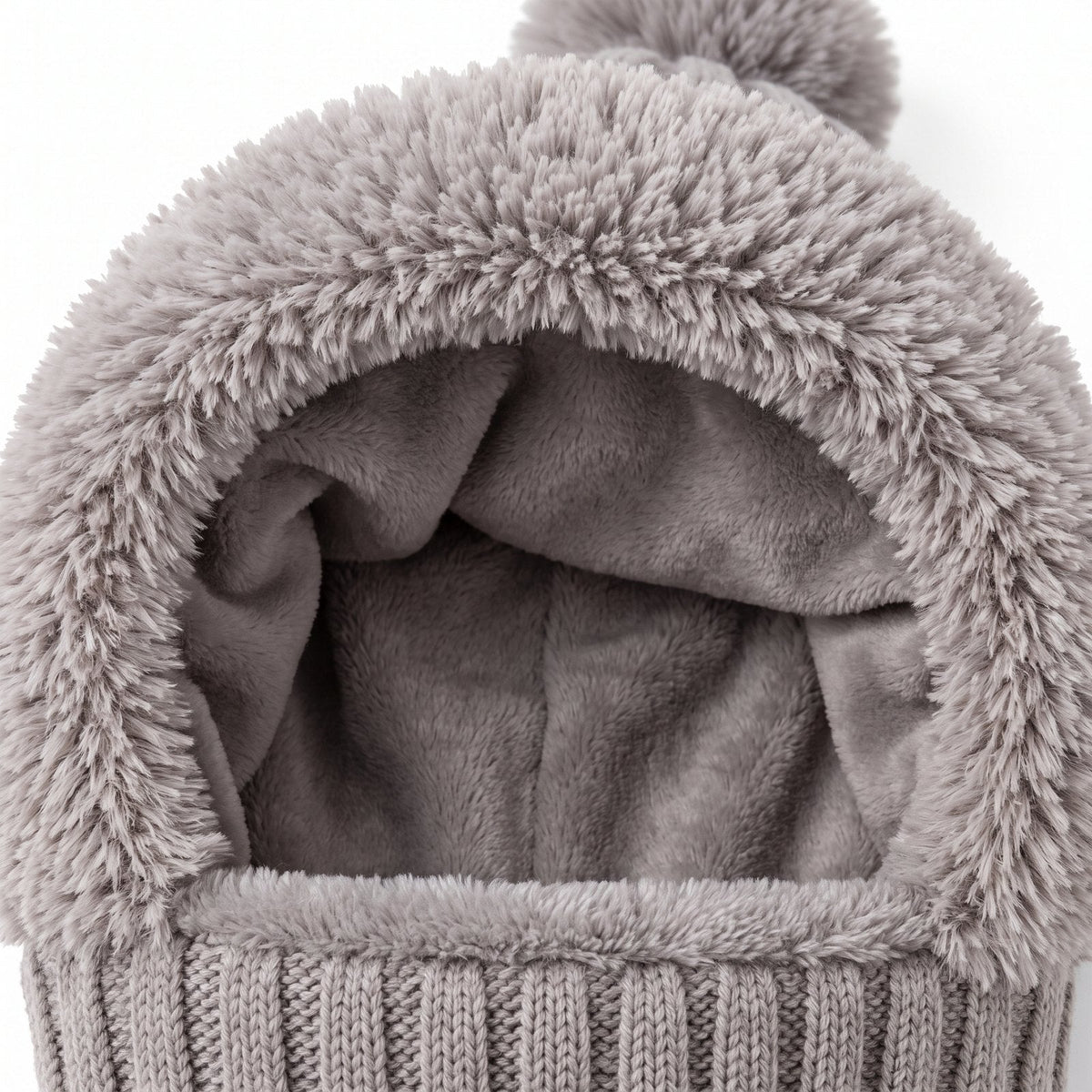 Fluffy – The Warmest Pom Pom Hat